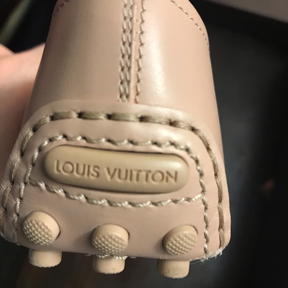 Authentic Louis Vuitton shoes - Picture 10 of 12